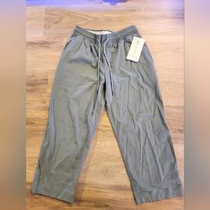Athleta Capri Pant Size 4